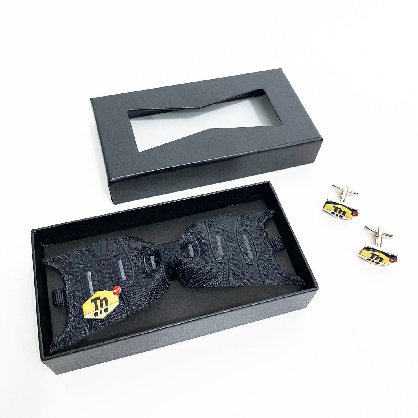 Air Max Tn Triple Black Bow Tie & Cufflinks